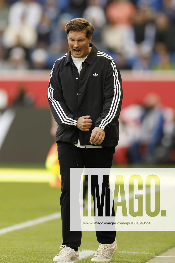 Trainer Merlin Polzin (HSV) im Bundesliga-Spiel zwischen der TSG 1899 Hoffenheim und dem Hamburger SV in der PreZero Arena, Sinsheim, Deutschland, am 10. Oktober 2026. in action during the Bundesliga match between TSG 1899 Hoffenheim and Hamburger SV at the PreZero Arena, Sinsheim, Germany, on October 10, 2026. DFB DFL REGULATIONS PROHIBIT ANY USE OF PHOTOGRAPHS AS IMAGE SEQUENCES AND OR QUASI-VIDEO,