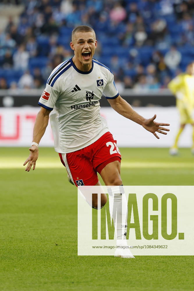 Torschuetze, Scorer Miro Muheim (HSV), Jubel nach seinem Tor zum 2:3, jubelnd, bejubelt, jubelt, jubeln, Cheers after the goal, cheering, celebrated, cheers, cheering, emotionsim Bundesliga-Spiel zwischen der TSG 1899 Hoffenheim und dem Hamburger SV in der PreZero Arena, Sinsheim, Deutschland, am 10. Oktober 2026. in action during the Bundesliga match between TSG 1899 Hoffenheim and Hamburger SV at the PreZero Arena, Sinsheim, Germany, on October 10, 2026. DFB DFL REGULATIONS PROHIBIT ANY USE OF PHOTOGRAPHS AS IMAGE SEQUENCES AND OR QUASI-VIDEO,