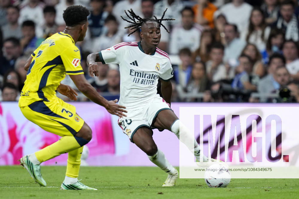 ESP: Real Madrid - Villarreal CF. La Liga EA Sports. Matchday 8. Yan Diomande of Real Madrid CF and Alex Freeman of Villarreal CF during the La Liga EA Sports match between Real Madrid and Villarreal CF played at Santiago Bernabeu Stadium on 10 Oct 2026 in Madrid, Spain. kpng