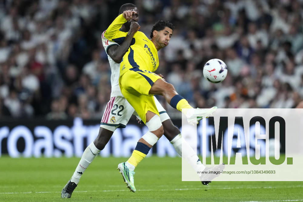 ESP: Real Madrid - Villarreal CF. La Liga EA Sports. Matchday 8. Antonio Rudiger of Real Madrid CF and Ayoze Perez of Villarreal CF during the La Liga EA Sports match between Real Madrid and Villarreal CF played at Santiago Bernabeu Stadium on 10 Oct 2026 in Madrid, Spain. kpng