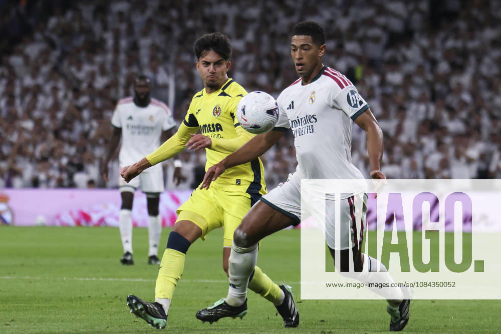 Real Madrid v Villarreal - La Liga EA Sports 2026 27 October 10, 2026, Estadio Santiago Bernabeu, Madrid, Spain: Jude Bellingham of Real Madrid fights for the ball against Ilias Akhomach of Villarreal during La Liga EA Sports match between Real Madrid and Villarreal at Estadio Santiago Bernabeu on October 10, 2026 in Madrid, Spain. Madrid Estadio Santiago Bernabeu Madrid Spain