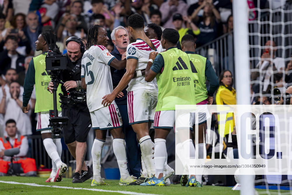Real Madrid CF v Villarreal CF - LaLiga EA Sports 2026 27 Jose Mourinho, head coach of Real Madrid CF, celebrates a goal with his players (from L to R) Yan Diomande, Jude Bellingham during the LaLiga EA Sports football match between Real Madrid CF and Villarreal CF at Estadio Bernabeu on October 10, 2026 in Madrid, Spain. Madrid Estadio Bernabeu Madrid Spain
