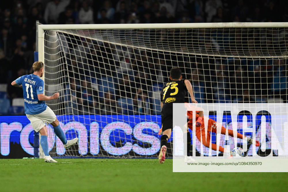 10th October 2026; Stadio Diego Armando Maradona, Naples, Italy; Italian Serie A Football, Napoli versus Frosinone; Kevin De Bruyne of Napoli scores the penalty for 1-0 DomenicoxCippitelli