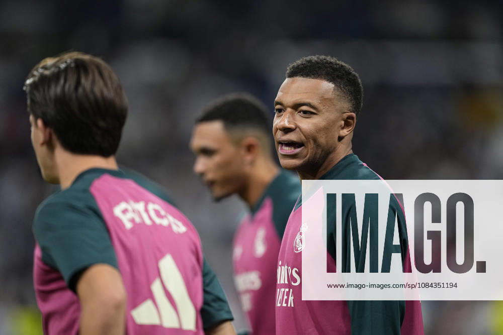 Kylian Mbappe of Real Madrid CF warms up during the Spanish League, LaLiga EA Sports, football match between Real Madrid and Villarreal CF at Bernabeu stadium on October 10, 2026, in Madrid, Spain. Real Madrid V Villarreal CF - LaLiga EA Sports - ZUMAa181 20261010_zaa_a181_221