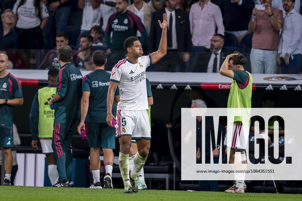 Real Madrid CF v Villarreal CF - LaLiga EA Sports 2026 27 Jude Bellingham of Real Madrid CF reacts and protests during the LaLiga EA Sports football match between Real Madrid CF and Villarreal CF at Estadio Bernabeu on October 10, 2026 in Madrid, Spain. Madrid Estadio Bernabeu Madrid Spain