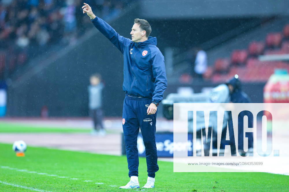 FC Zürich gegen FC Thun Brack Super League 10. Oktober 2026 Yves Zahnd (Assistenztrainer, FC Thun) während des Fussballspiels der Brack Super League, FC Zürich gegen FC Thun, 10. Oktober 2026, Stadion Letzigrund, Zürich, Schweiz. Zürich Stadion Letzigrund Zürich Schweiz