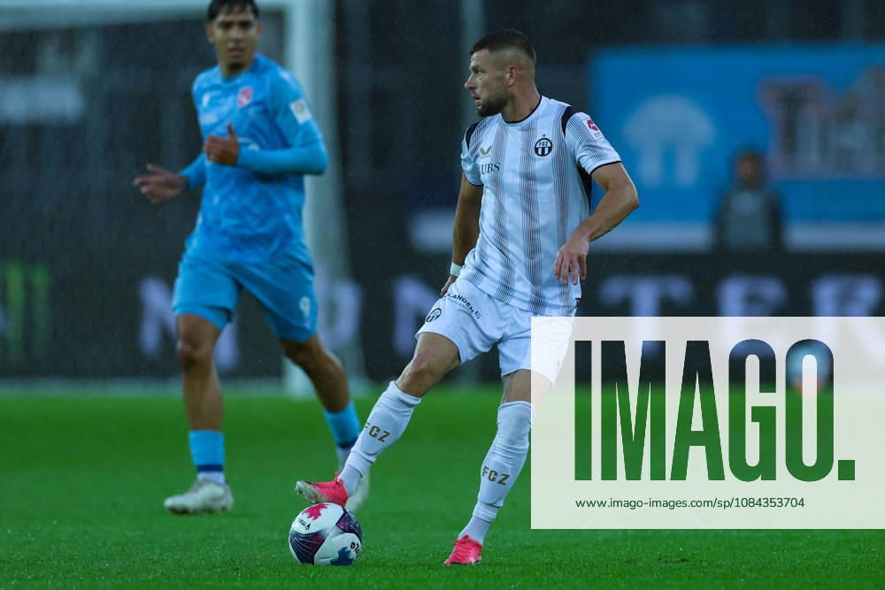 FC Zürich gegen FC Thun Brack Super League 10. Oktober 2026 Valon Berisha (23, FC Zürich) während des Fussballspiels der Brack Super League, FC Zürich gegen FC Thun, 10. Oktober 2026, Stadion Letzigrund, Zürich, Schweiz. Zürich Stadion Letzigrund Zürich Schweiz