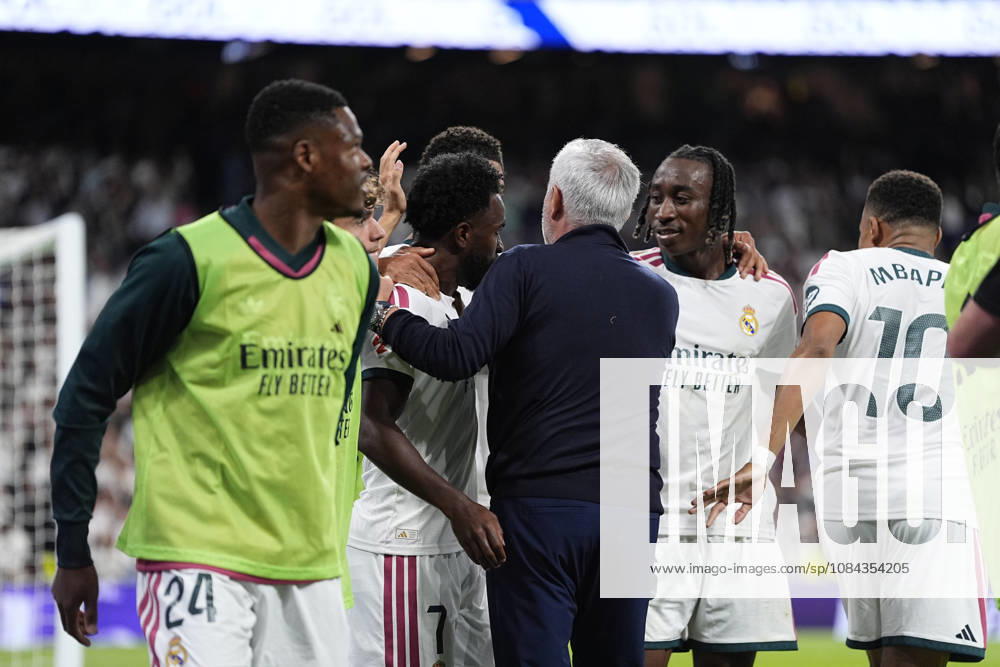 Jose Mourinho, head coach of Real Madrid CF, celebrates a goal that was later disallowed by VAR with Vinicius Junior during the Spanish League, LaLiga EA Sports, football match between Real Madrid and Villarreal CF at Bernabeu stadium on October 10, 2026, in Madrid, Spain. Real Madrid V Villarreal CF - LaLiga EA Sports - ZUMAa181 20261010_zaa_a181_271