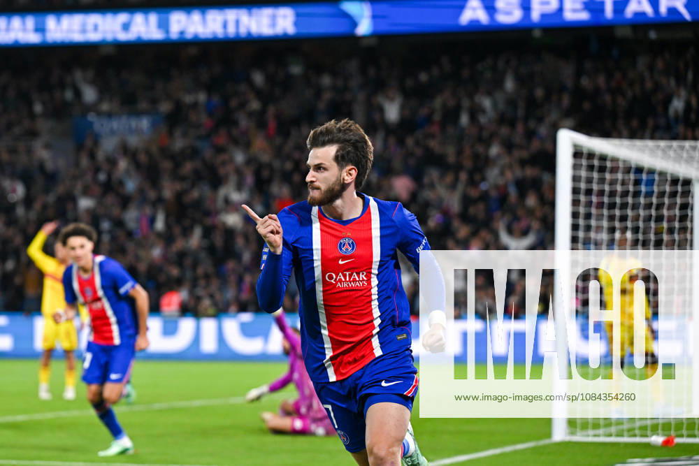 Paris Saint-Germain v Le Mans FC - Ligue 1 McDonald s 2026 2027 Khvicha KVARATSKHELIA of Paris Saint-Germain celebrate after scores during Ligue 1 McDonald s match between Paris and Le Mans at Parc des Princes on October 10, 2026 in Paris, France. Paris France