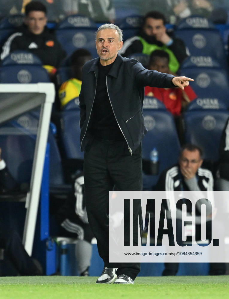 PSG v Le Mans FC - French Ligue 1 PARIS, FRANCE - OCTOBER 10: Luis Enrique, head coach of Paris Saint - Germain, in action during the French Ligue 1 (L1) soccer match between Paris Saint-Germain (PSG) and Le Mans FC at Parc des Princes stadium in Paris, France on October 10, 2026. Mustafa Yalcin Anadolu Paris France. Editorial use only. Please get in touch for any other usage.