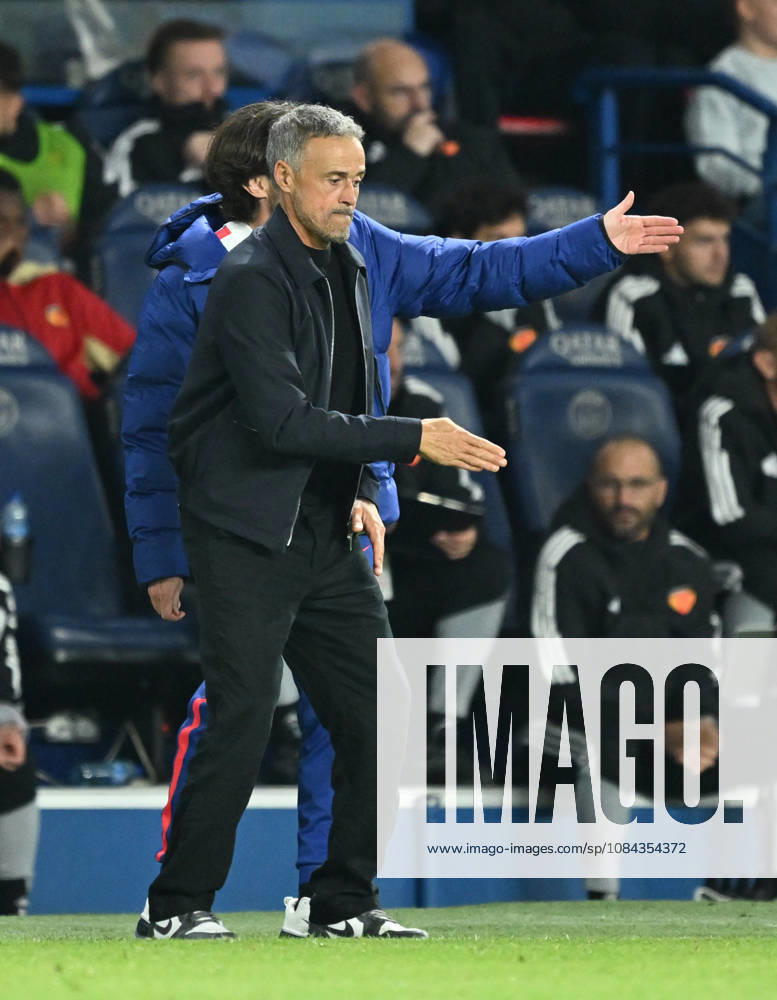 PSG v Le Mans FC - French Ligue 1 PARIS, FRANCE - OCTOBER 10: Luis Enrique, head coach of Paris Saint - Germain, in action during the French Ligue 1 (L1) soccer match between Paris Saint-Germain (PSG) and Le Mans FC at Parc des Princes stadium in Paris, France on October 10, 2026. Mustafa Yalcin Anadolu Paris France. Editorial use only. Please get in touch for any other usage.