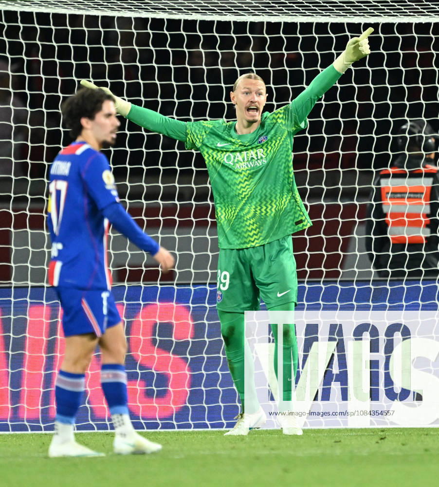 PSG v Le Mans FC - French Ligue 1 PARIS, FRANCE - OCTOBER 10: Matvey Safonov of Paris Saint - Germain in action during the French Ligue 1 (L1) soccer match between Paris Saint-Germain (PSG) and Le Mans FC at Parc des Princes stadium in Paris, France on October 10, 2026. Mustafa Yalcin Anadolu Paris France. Editorial use only. Please get in touch for any other usage.