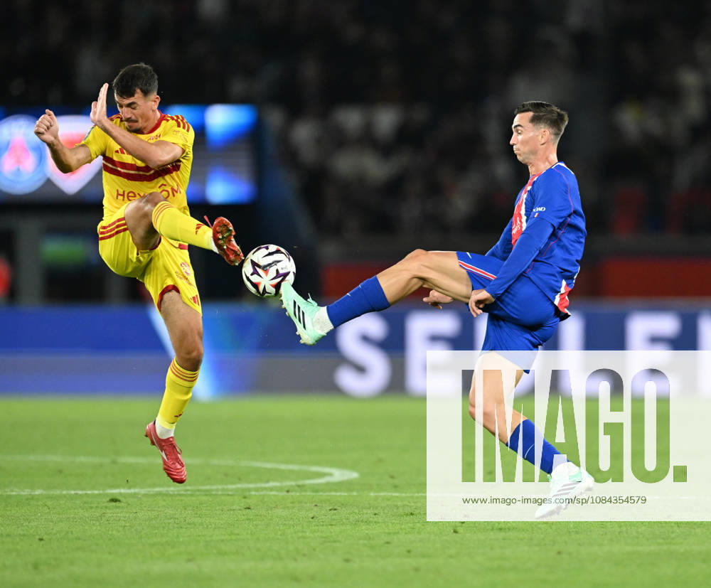 PSG v Le Mans FC - French Ligue 1 PARIS, FRANCE - OCTOBER 10: Fabian Ruiz (R) of Paris Saint - Germain in action during the French Ligue 1 (L1) soccer match between Paris Saint-Germain (PSG) and Le Mans FC at Parc des Princes stadium in Paris, France on October 10, 2026. Mustafa Yalcin Anadolu Paris France. Editorial use only. Please get in touch for any other usage.