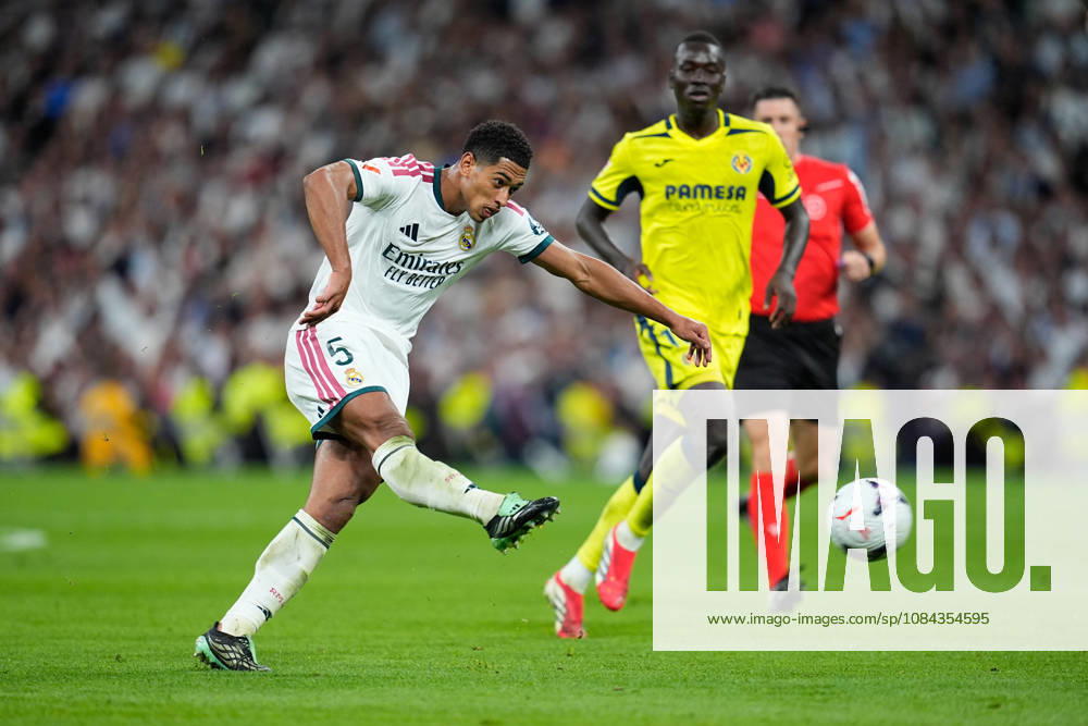 Jude Bellingham of Real Madrid CF shoots during the Spanish League, LaLiga EA Sports, football match between Real Madrid and Villarreal CF at Bernabeu stadium on October 10, 2026, in Madrid, Spain. Real Madrid V Villarreal CF - LaLiga EA Sports - ZUMAa181 20261010_zaa_a181_287