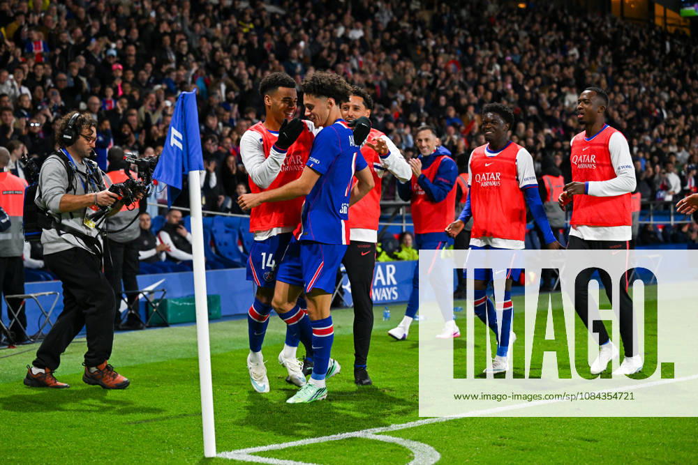 Paris Saint-Germain v Le Mans FC - Ligue 1 McDonald s 2026 2027 Dà sirà DOUE of Paris Saint-Germain , MARQUINHOS of Paris Saint-Germain , Willian PACHO of Paris Saint-Germain , Quentin NDJANTOU of Paris Saint-Germain and Maghnes AKLIOUCHE of Paris Saint-Germain celebrate after scores during Ligue 1 McDonald s match between Paris and Le Mans at Parc des Princes on October 10, 2026 in Paris, France. Paris France