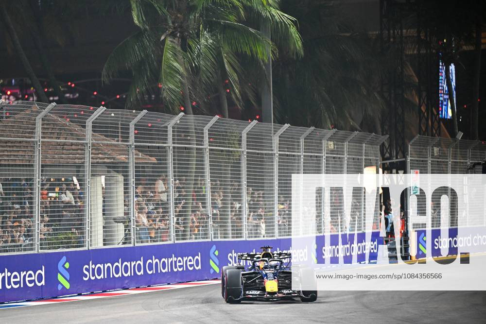 Marina Bay Street Circuit Singapore, Marina Bay Street Circuit - 10 10 2026: Max Verstappen from Netherlands, driving the (3) Oracle Red Bull Racing RB22 Red Bull Ford during the Formula 1 Singapore Grand Prix - Saturday - Qualifying at Marina Bay Street Circuit on 10 10 2026 in Singapore. (Marco Talluto Alessio Morgese SPP)