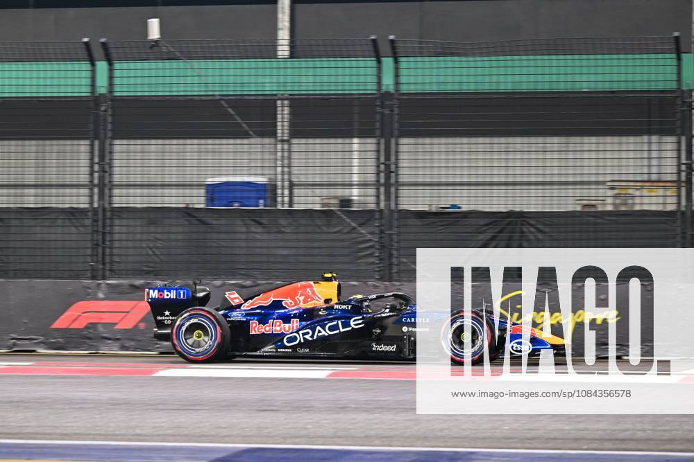 Marina Bay Street Circuit Singapore, Marina Bay Street Circuit - 10 10 2026: Isack Hadjar from France, driving the (6) Oracle Red Bull Racing RB22 Red Bull Ford during the Formula 1 Singapore Grand Prix - Saturday - Qualifying at Marina Bay Street Circuit on 10 10 2026 in Singapore. (Marco Talluto Alessio Morgese SPP)