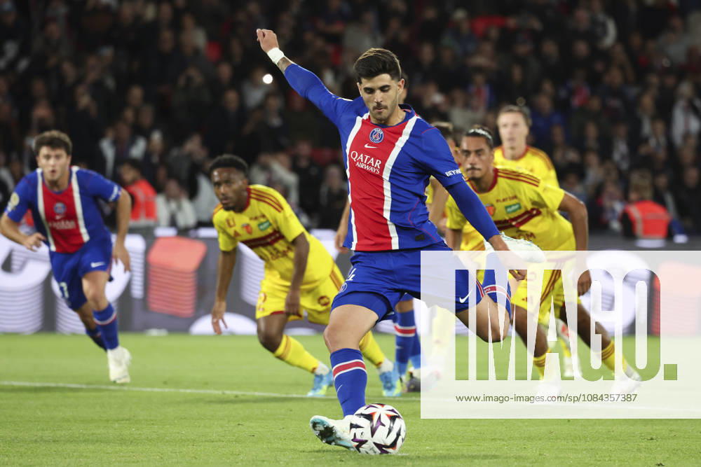 But de Lucas Beraldo (Paris Saint Germain)