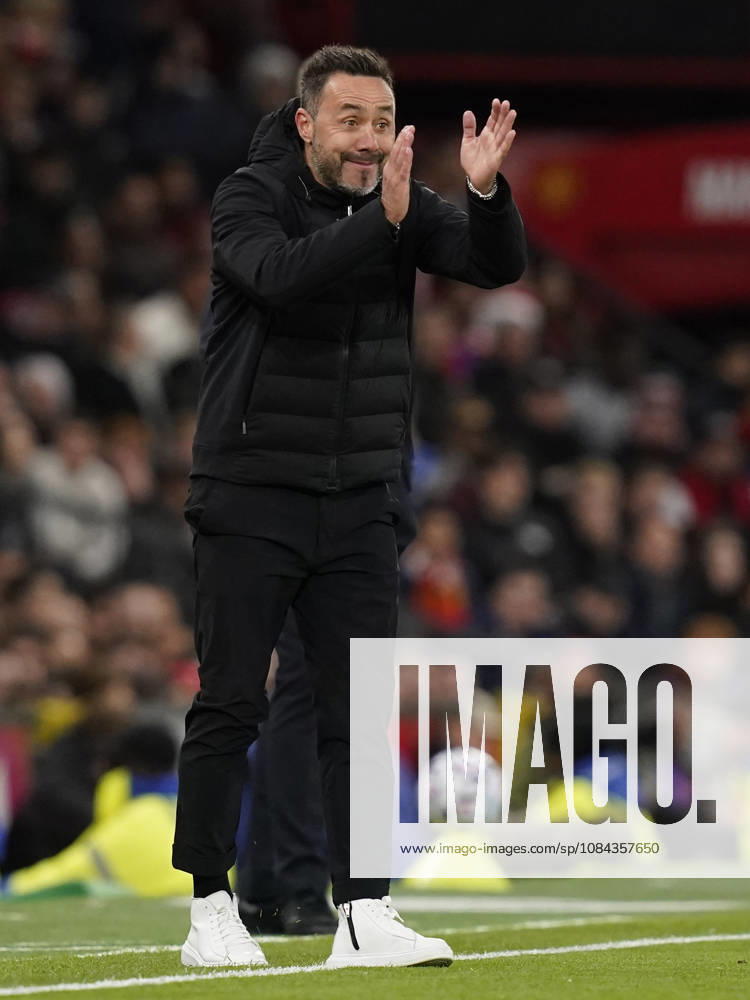 Manchester, England, 10th October 2026. Roberto De Zerbi manager of Tottenham Hotspur during the Manchester United, ManU vs Tottenham Hotspur Premier League match at Old Trafford, Manchester. Picture credit should read: Andrew Yates Sportimage . SPI_096_AY_MANUTD_SPURS SPI-5058-0099