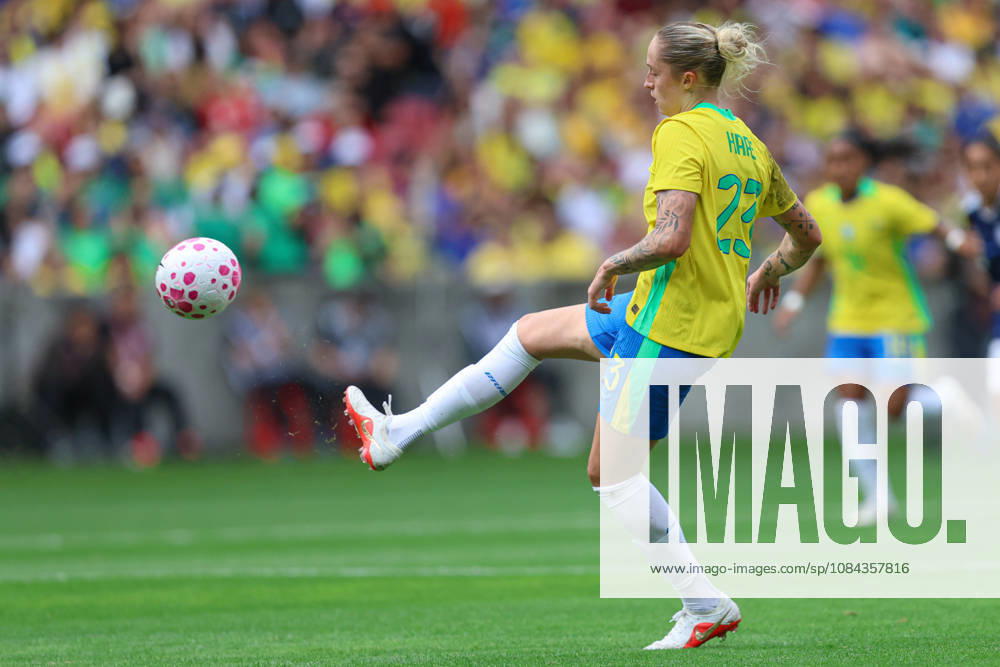 10th October 2026; Beira-Rio Stadium, Porto Alegre, Brazil; Friendlies Women Football, Brazil versus Argentina; Isa Haas of Brazil passes the ball MaxxPeixoto