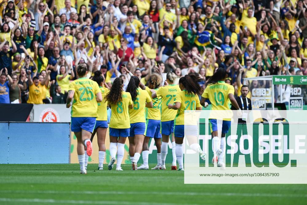 Match between Brazil and Argentina for the women s national team, Nationalteam friendly Luany scores the goal during the match between Brazil and Argentina, valid for the Women s National Team friendly, held at the Beira-Rio stadium, in Porto Alegre this Saturday (10) Porto Alegre Rio Grande do Sul Brasil
