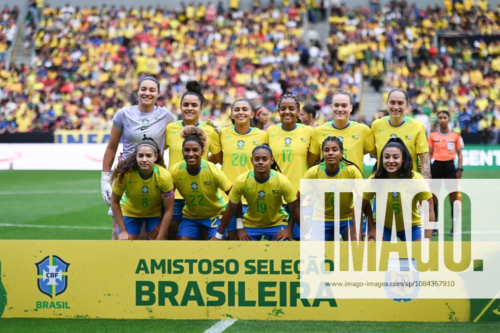 Match between Brazil and Argentina for the women s national team, Nationalteam friendly Brazil team during the match between Brazil and Argentina, valid for the friendly of the women s national team, held at the Beira-Rio stadium, in Porto Alegre this Saturday (10). Porto Alegre Rio Grande do Sul Brasil