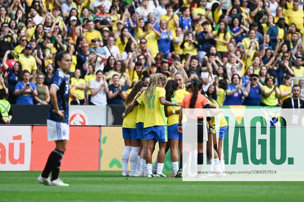 Match between Brazil and Argentina for the women s national team, Nationalteam friendly Luany scores the goal during the match between Brazil and Argentina, valid for the Women s National Team friendly, held at the Beira-Rio stadium, in Porto Alegre this Saturday (10) Porto Alegre Rio Grande do Sul Brasil