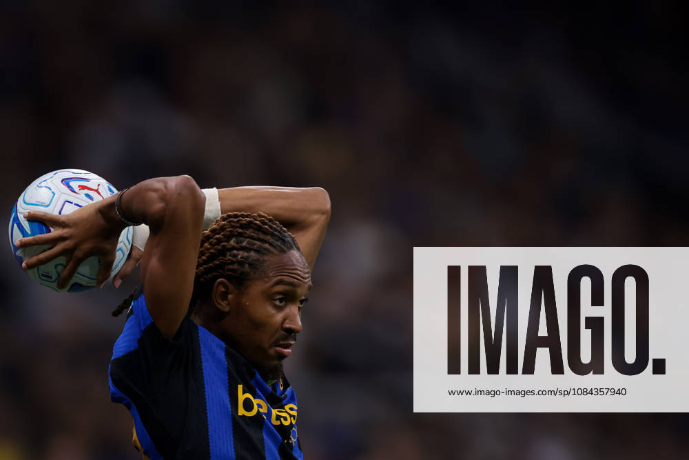 FC Internazionale v Parma Calcio 1913 - Serie A - Season 2026-2027 Milan, Italy, 10th October 2026. Djed Spence of FC Internazionale takes a throw in during the FC Internazionale vs Parma Calcio 1913 Serie A match at Giuseppe Meazza, Milan. Picture credit should read: Jonathan Moscrop Milan Stadio Giuseppe Meazza Italy