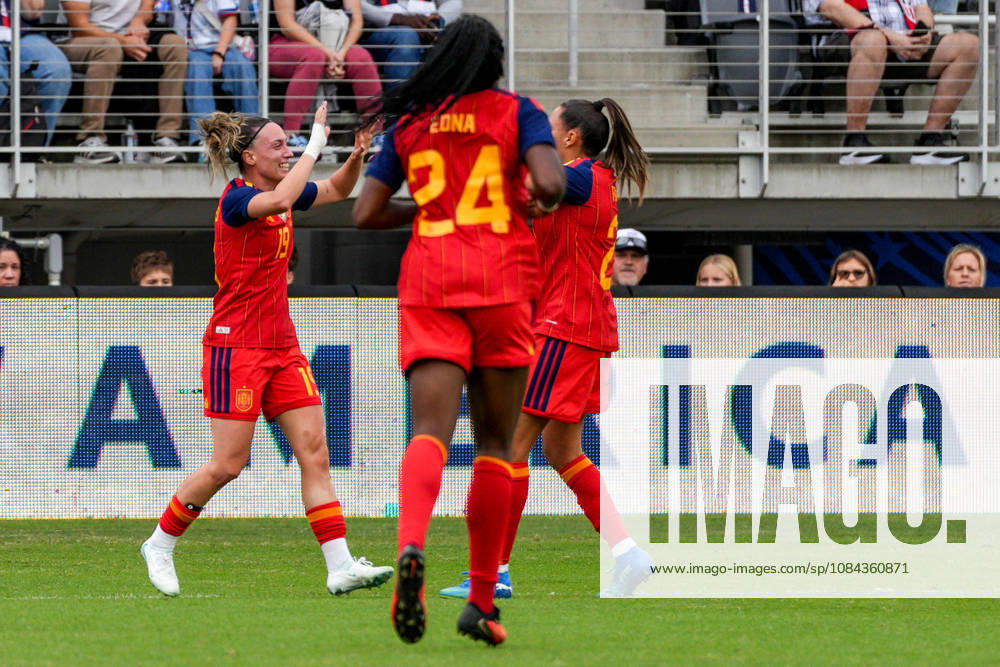 USA v Spain - Women s International Friendly, Länderspiel, Nationalmannschaft WASHINGTON D.C., UNITED STATES - OCTOBER 10: Eva Navarro of Spain celebrates with teammates after scoring a goal during Women s International Friendly football match between USA and Spain at Audi Field Stadium in Washington D.C., United States on October 10, 2026. Hasan Akbas Anadolu District of Columbia United States. Editorial use only. Please get in touch for any other usage.
