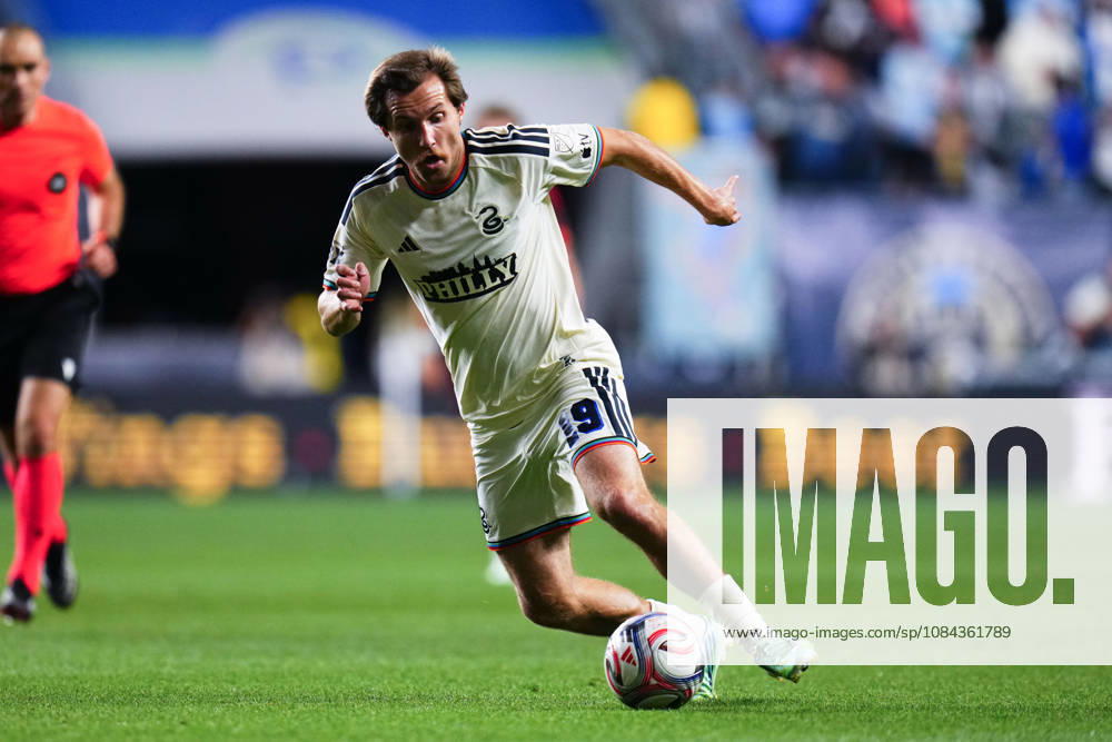 Philadelphia Union Midfielder Indiana Vassilev (19) controls the ball during the first half of an MLS, Fussball Herren, USA match against Real Salt Lake at Subaru Park in Chester, Pennsylvania. CSM Chester United States of America - ZUMAc04_ 20261010_zma_c04_264