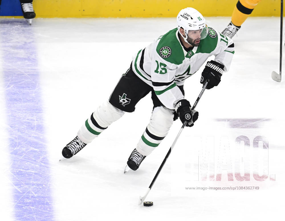 Dallas Stars center Colin Blackwell (15) crosses the blue line and passes the puck during the second period against the Pittsburgh Penguins at PPG Paints Arena in Pittsburgh on Saturday, October, 10 2026. PIT2026101008 ARCHIExCARPENTER