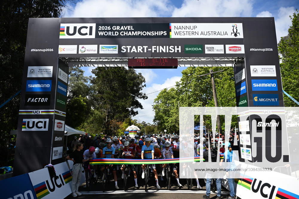 2026 UCI Gravel World Championships Picture by Zac Williams SWpix.com - 11 10 2026 - Cycling - 2026 UCI Gravel World Championships - Nannup, Western Australia, Australia - Mens Elite - Riders line up on the start line