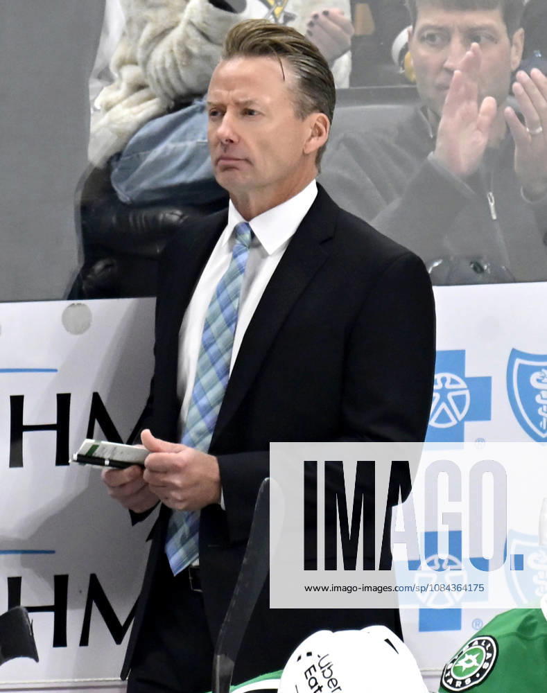 Dallas Stars Head Coach Glen Gulutzan during the third period against the Pittsburgh Penguins at PPG Paints Arena in Pittsburgh on Saturday, October, 10 2026. The Pittsburgh Penguins went on to win 2-1 in a shootout. PIT2026101019 ARCHIExCARPENTER