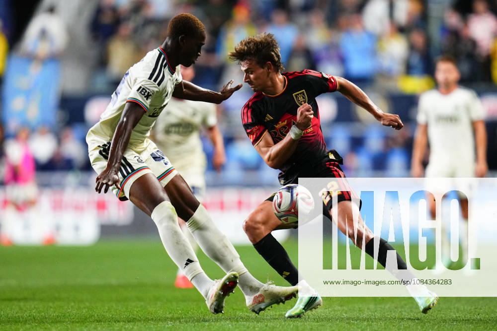 Philadelphia Union Defender Neil Pierre (44) and Real Salt Lake Forward Sergi Solans (22) battle for the ball during the second half of an MLS, Fussball Herren, USA match at Subaru Park in Chester, Pennsylvania. CSM Chester United States of America - ZUMAc04_ 20261010_zma_c04_313