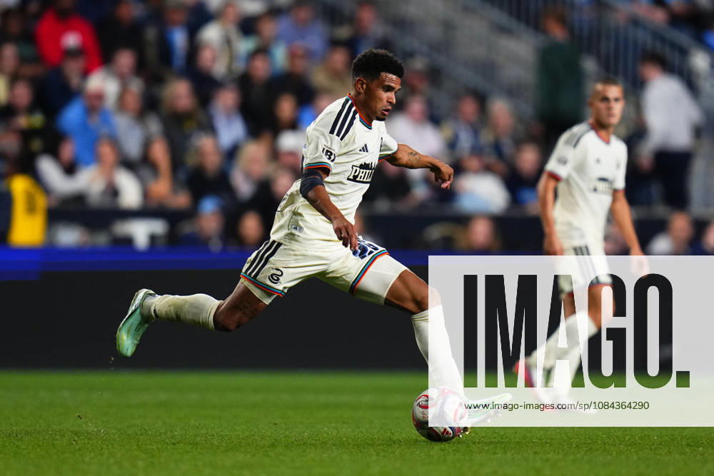 Philadelphia Union Defender Nathan Harriel (26) passes the ball during the second half of an MLS, Fussball Herren, USA match against Real Salt Lake at Subaru Park in Chester, Pennsylvania. CSM Chester United States of America - ZUMAc04_ 20261010_zma_c04_316