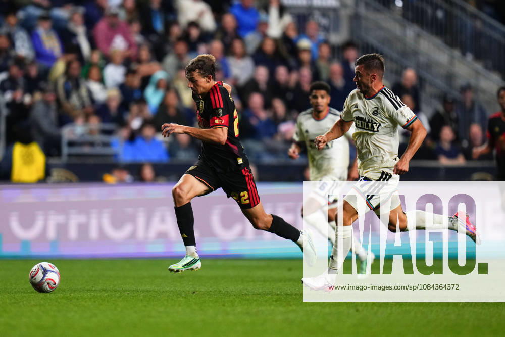 Real Salt Lake Midfielder Stijn Spierings (6) and Philadelphia Union Midfielder Quinn Sullivan (33) battle for the ball during the second half of an MLS, Fussball Herren, USA match at Subaru Park in Chester, Pennsylvania. CSM Chester United States of America - ZUMAc04_ 20261010_zma_c04_333
