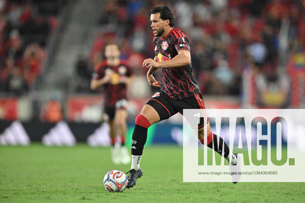 Harrison, New Jersey United States of America. 10 Oct, 2026. New York Red Bulls forward CADE COWELL (7) in action at Sports Illustrated Stadium New York defeats San Diego 4 to 1. Credit: , Jr. Zuma Press Harrison United States of America - ZUMAa301 20261010_aaf_a301_013
