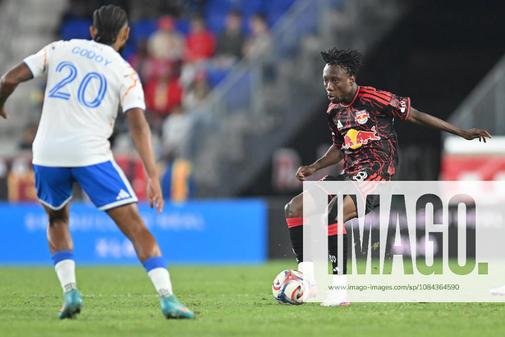 Harrison, New Jersey United States of America. 10 Oct, 2026. New York Red Bulls midfielder RONALD DONKOR (48) in action at Sports Illustrated Stadium New York defeats San Diego 4 to 1. Credit: , Jr. Zuma Press Harrison United States of America - ZUMAa301 20261010_aaf_a301_017