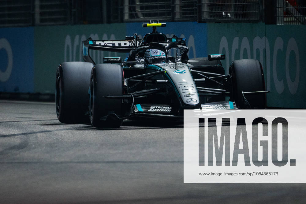 Marina Bay Street Circuit, Singapore, Singapore. 10.October.2026; Andrea Kimi Antonelli of Italy and Mercedes-AMG PETRONAS F1 Team during qualifying Formula One Singapore Grand Prix aflo_354967796 JayxHiranox