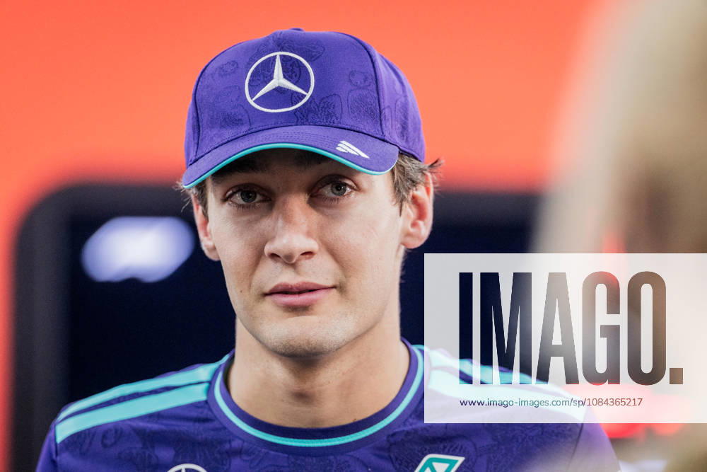 Marina Bay Street Circuit, Singapore, Singapore. 10.October.2026; George Russell of Great Britain and Mercedes-AMG PETRONAS F1 Team during qualifying Formula One Singapore Grand Prix aflo_354967817 JayxHiranox