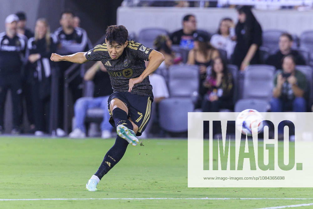 Son Heung-Min 7 of the Los Angeles Football Club makes a goal attempt during their regular season MLS, Fussball Herren, USA game against the Vancouver Whitecaps on Saturday October 10, 2026 at the BMO Stadium in Los Angeles, California. ARIANA RUIZ PI Los Angeles USA - ZUMAp124 20261010_zaa_p124_012