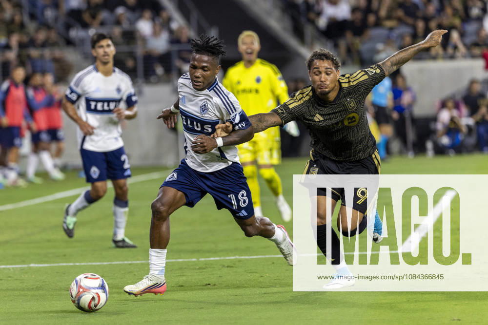 Vancouver Whitecaps right wing back Edier Ocampo (18) and Los Angeles FC right midfielder Armindo Sieb (9)vie for the ball during a MLS, Fussball Herren, USA soccer game on Saturday, Oct. 10, 2026 in Los Angeles. Los Angeles USA - ZUMAc68_ 20261010_zaf_c68_059