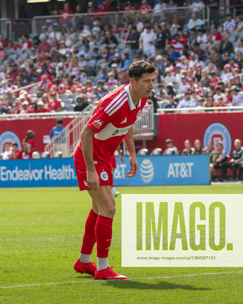 Chicago Fire FC V New York City FC - MLS, Fussball Herren, USA - October 10, 2026 Robert Lewandowski ( 9) of Chicago Fire FC plays during the match between Chicago Fire FC and New York City FC at Soldier Field Stadium in Chicago, United States, on October 10, 2026. Chicago IL United States