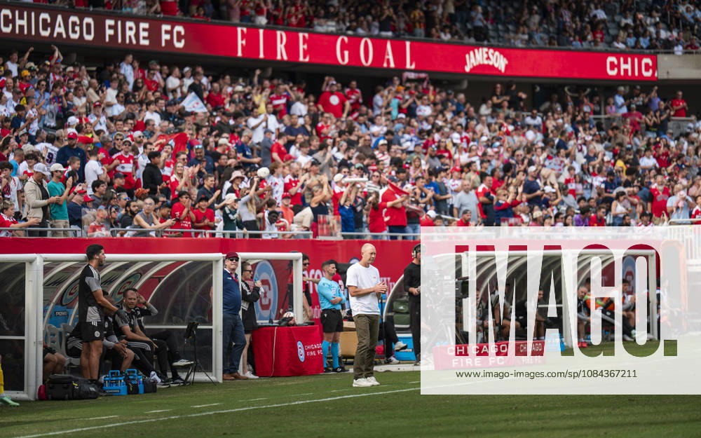 Chicago Fire FC V New York City FC - MLS, Fussball Herren, USA - October 10, 2026 Gregg Berhalter, manager of Chicago Fire FC, reacts after Anton Saletros ( 6) of Chicago Fire FC scores to tie the game 1-1 during the match between Chicago Fire FC and New York City FC at Soldier Field Stadium in Chicago, United States, on October 10, 2026. Chicago IL United States