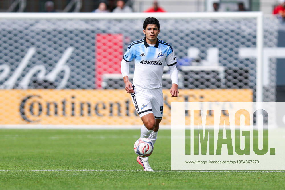 Toronto FC v CF Montreal Brayan Vera 4 of CF Montreal runs with the ball during a Major League Soccer game between Toronto FC and CF Montreal at BMO Field in Toronto, Ontario, Canada, on October 10, 2026. Toronto Ontario Canada