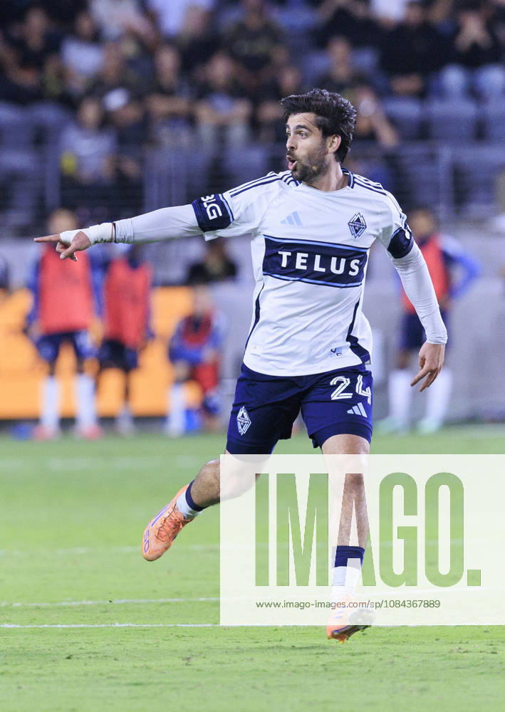 Brian White 24 of the Vancouver Whitecaps during their regular season MLS, Fussball Herren, USA game against the Los Angeles Football Club on Saturday October 10, 2026 at the BMO Stadium in Los Angeles, California. LAFC tie with Whitecaps, 1-1. ARIANA RUIZ PI LAFC Vs. Vancouver Whitecaps - ZUMAp124 20261010_zaa_p124_020
