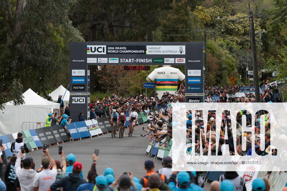 2026 UCI Gravel World Championships Picture by James Raison SWpix.com - 11 10 2026 - Cycling - 2026 UCI Gravel World Championships - Nannup, Western Australia, Australia - Mens Elite - Magnus Bak Klaris (Denmark) wins to become World Champion with Florian Vermeersch (Belgium) in second and Connor Swift (Great Britain) in third
