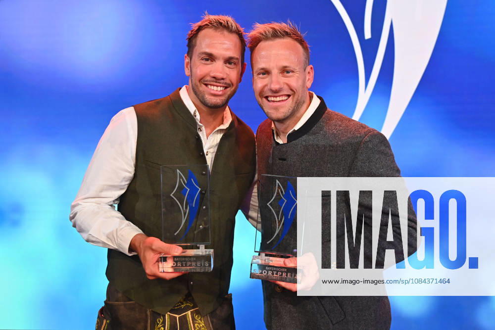 V.li:Tobias Wendl und Tobias Arlt (Rodeln,Doppelsitzer), Bayerischer Sportpreis 2026 in der BMW Welt, Roter Teppich,Red Carpet am 10.10.2026
