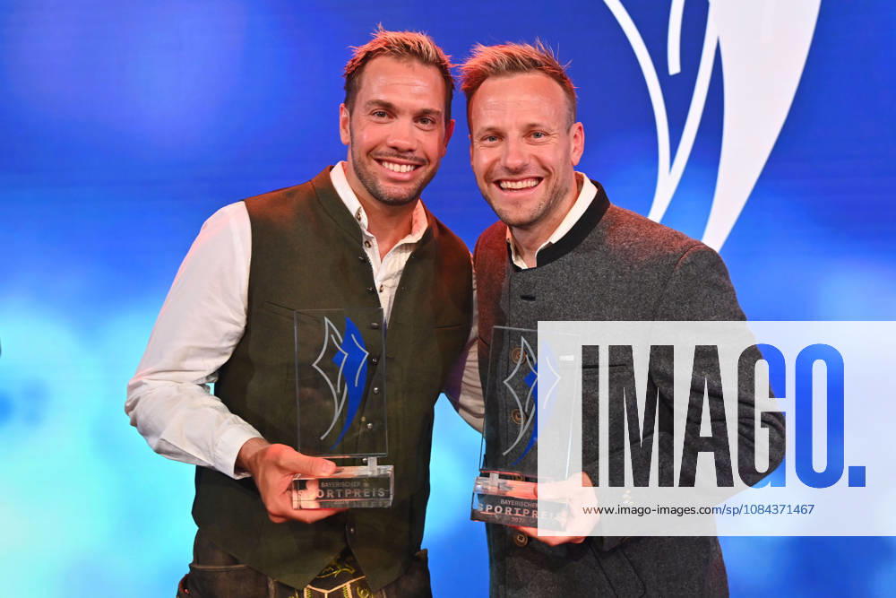 V.li:Tobias Wendl und Tobias Arlt (Rodeln,Doppelsitzer), Bayerischer Sportpreis 2026 in der BMW Welt, Roter Teppich,Red Carpet am 10.10.2026