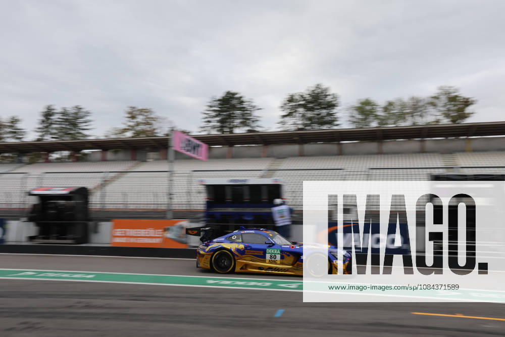 Hockenheim, Deutschland 09.- 11. Oktober 2026: DTM - 2026 - Saisonfinale - Hockenheimring - Sonntag Qualifikation 2 Im Bild: Maro Engel (GER 80) in der Boxengasse Pitlane Hockenheimring Baden Württemberg